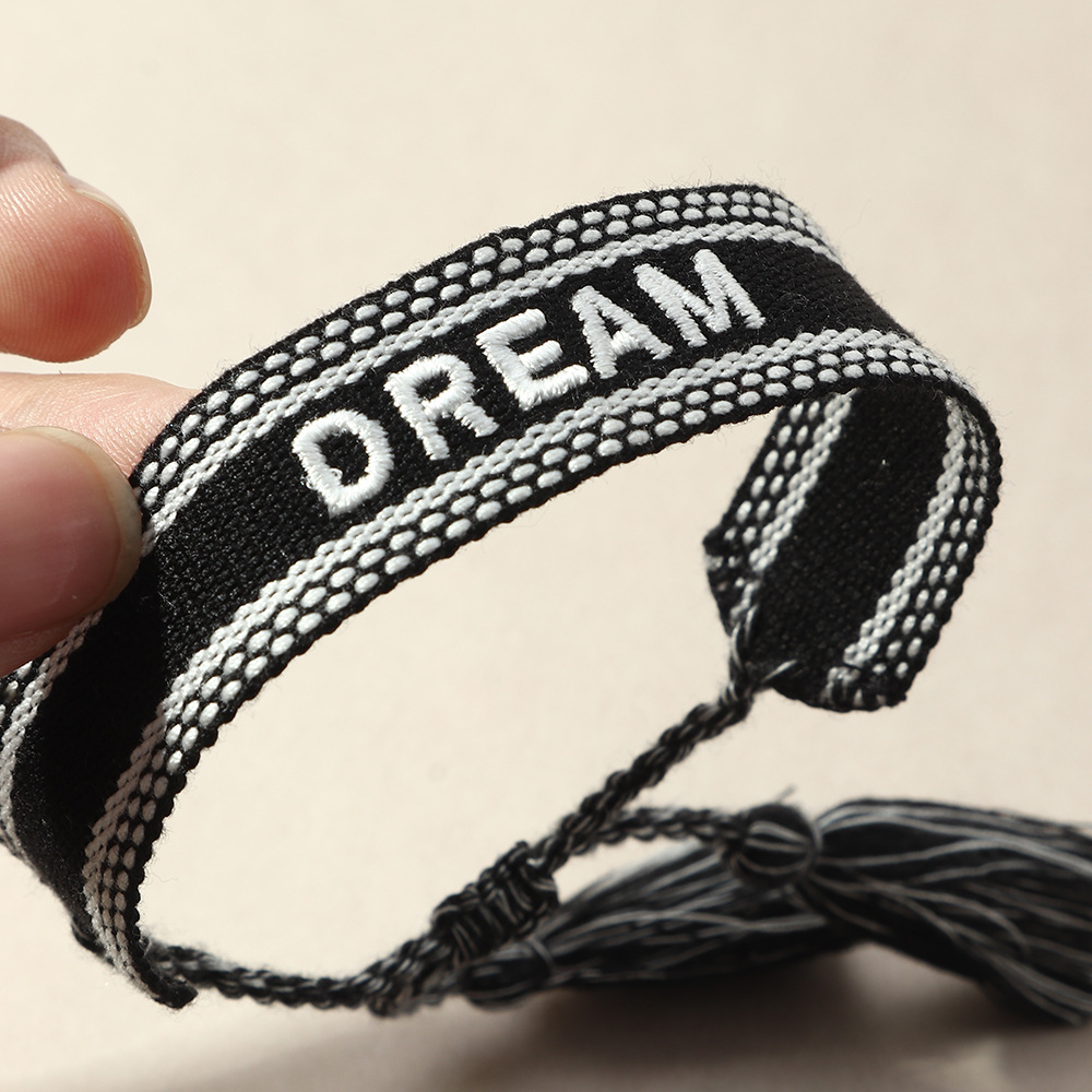 Bracelet tissé fait main avec  - Embroidery Letter N avis et prix