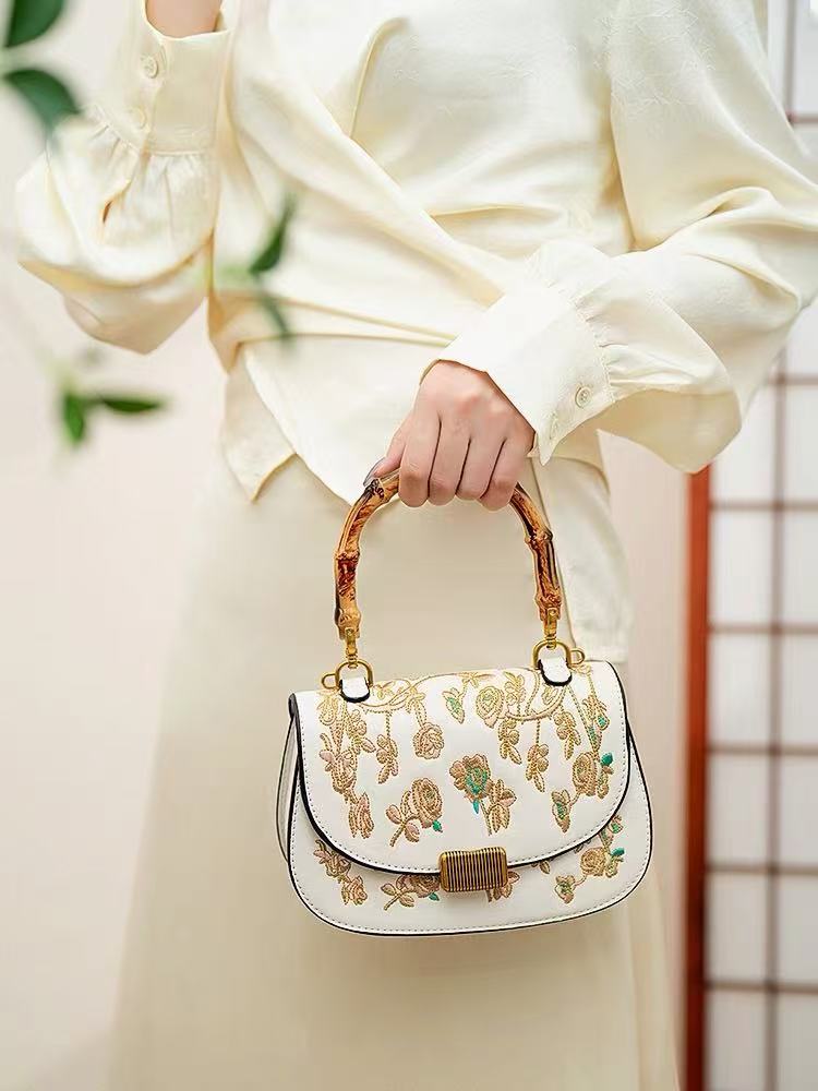 Sac à main pour femme de haute - Embroidery Texture avis et prix